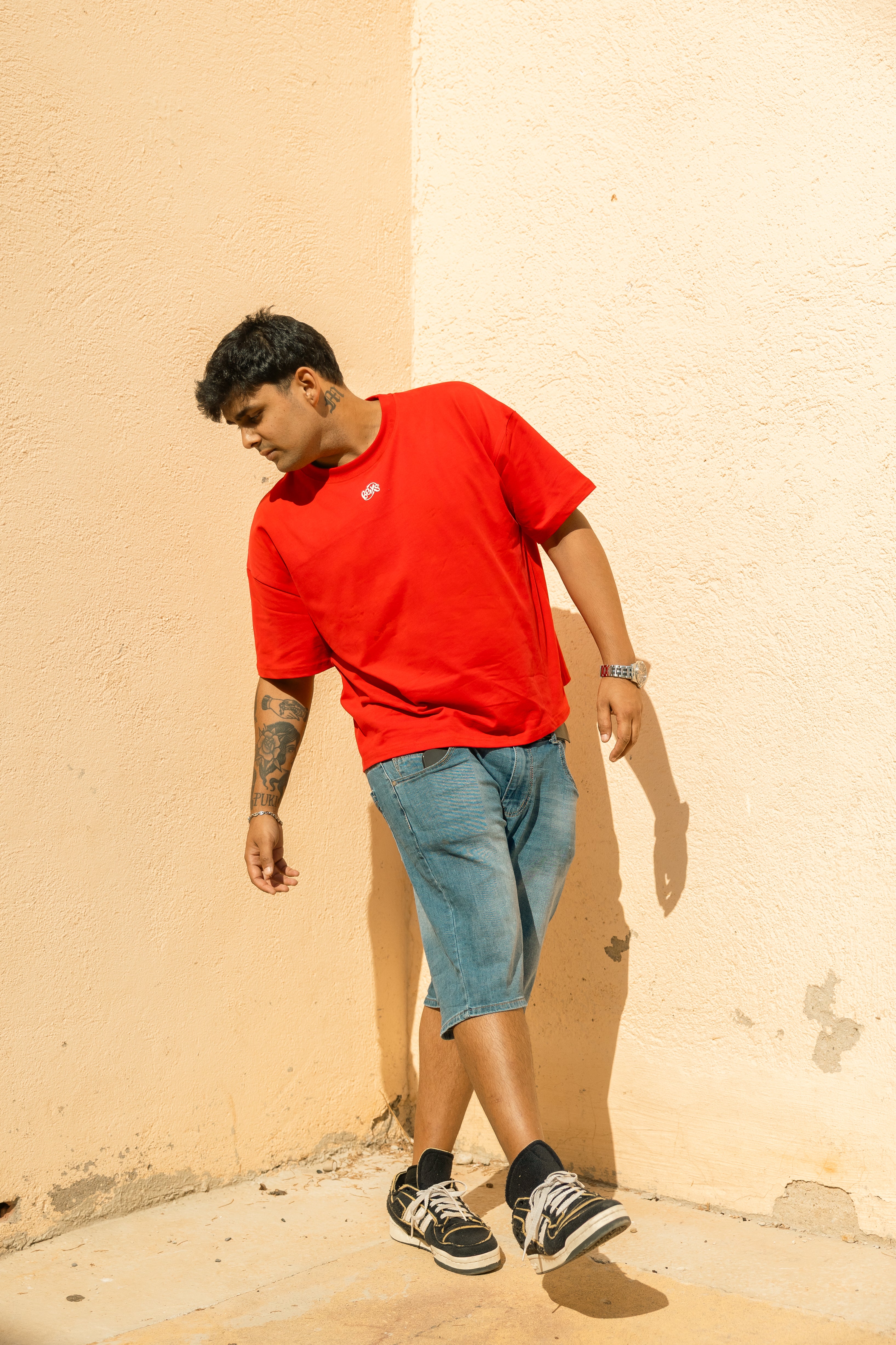 BASIC LOGO TEE